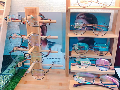 眼鏡展示